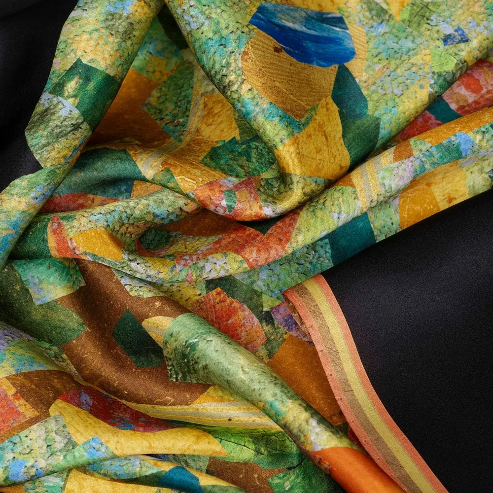 Foulards et écharpes - Le village Foulard en soie | 90x90 cm - ELCIELA