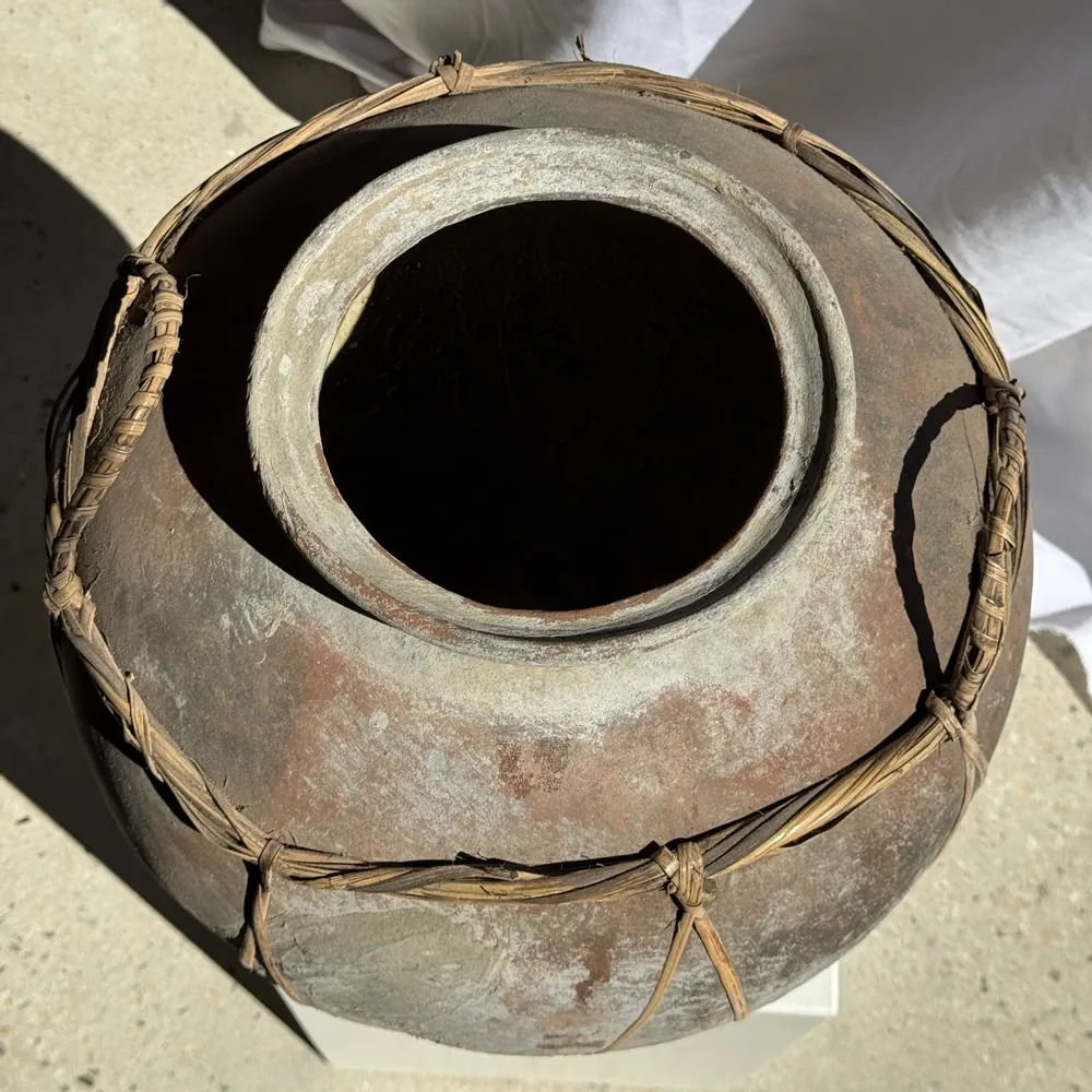 Decorative objects - Large gray and red terracotta pot with rattan handles and braces - OFFICE OBJETS