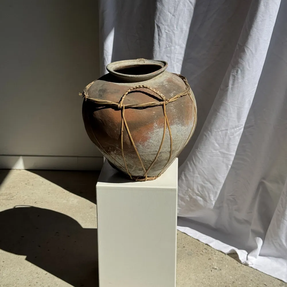 Decorative objects - Large gray and red terracotta pot with rattan handles and braces - OFFICE OBJETS