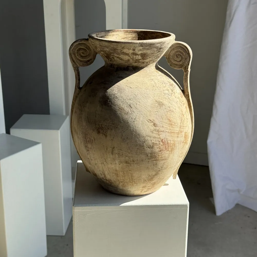 Decorative objects - Large cream vase with double spiral handles in antique style in terrac - OFFICE OBJETS
