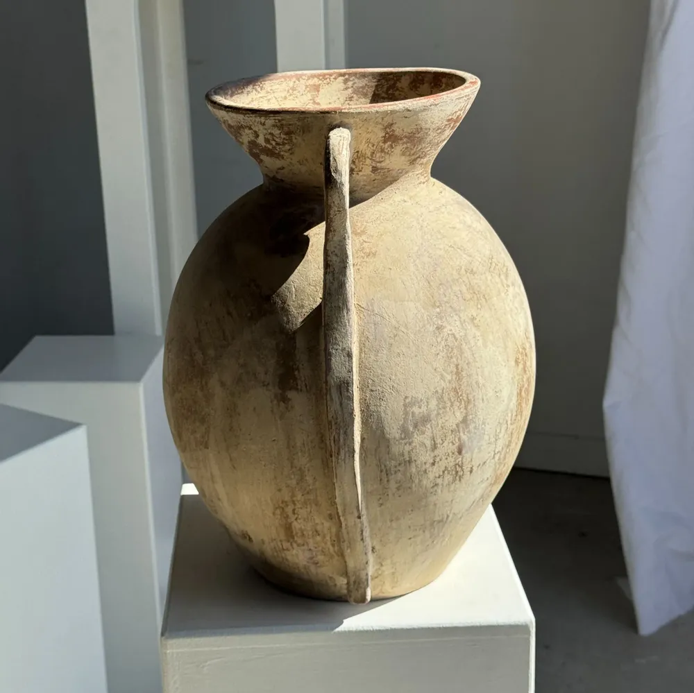 Objets de décoration - Grand vase crème à double anses spirale style antique en terre cuite - OFFICE OBJETS