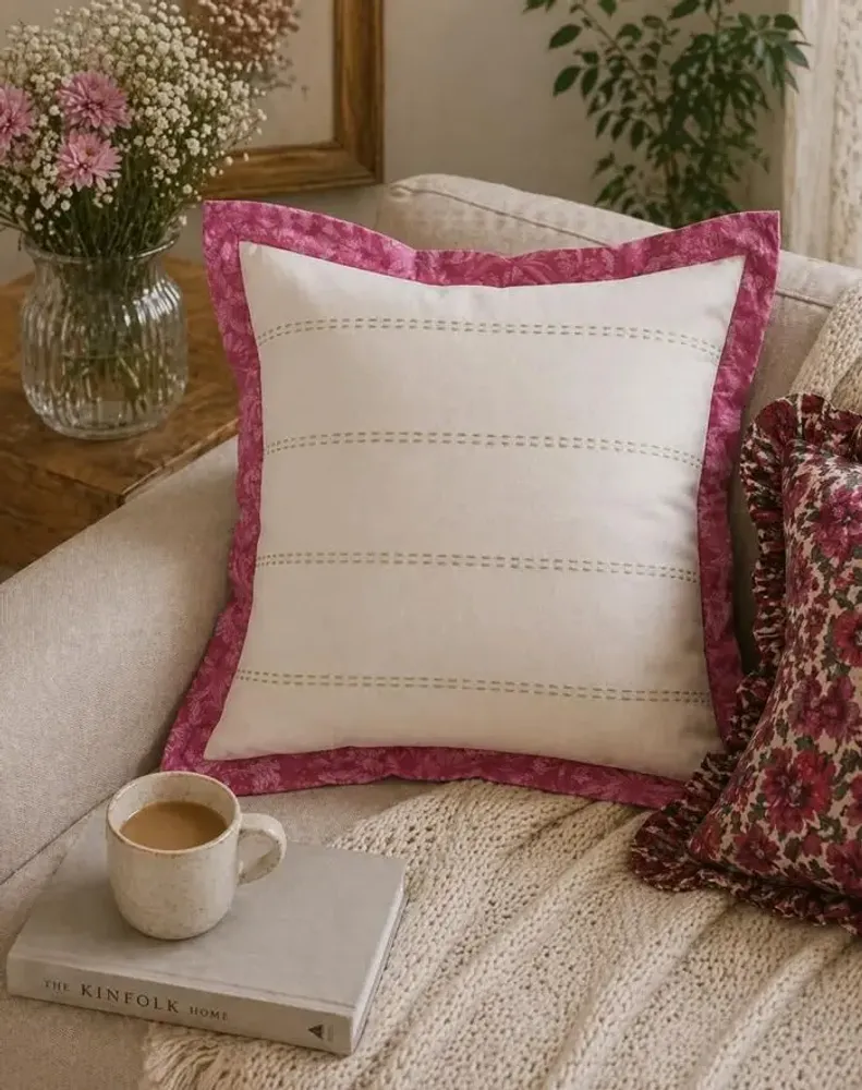 Homewear - Cotton cushion cover with recycled saree border 45×45 cm - I WAS A SARI