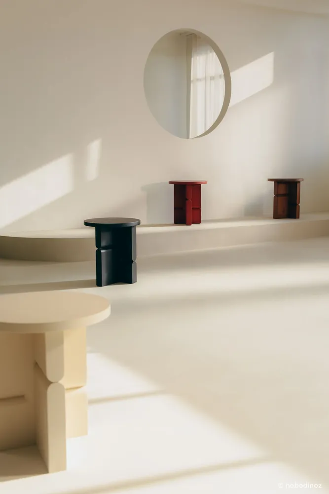 Bibliothèques - Tabouret et table d'appoint en bois teinté noon - NOBODINOZ