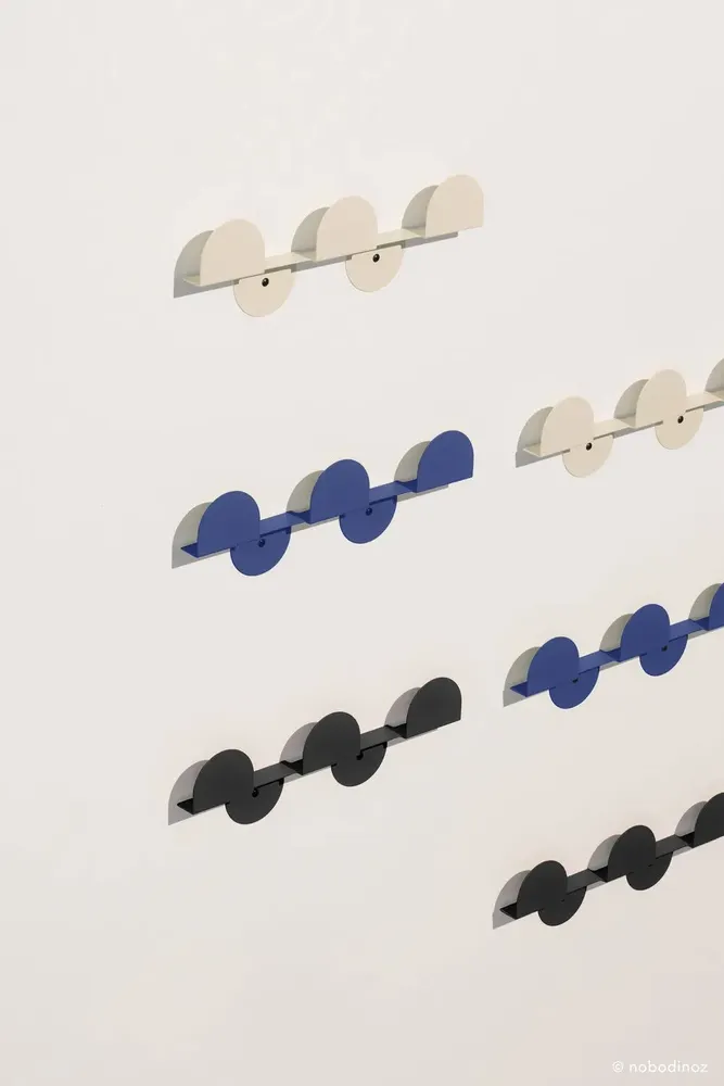 Etagères - Porte-manteaux en acier laqué - NOBODINOZ