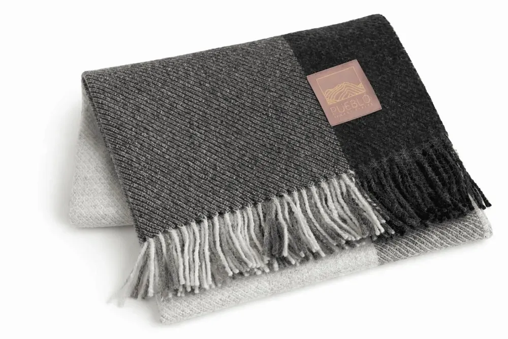 Objets design - Plaid en alpaga gris neutre - PUEBLO