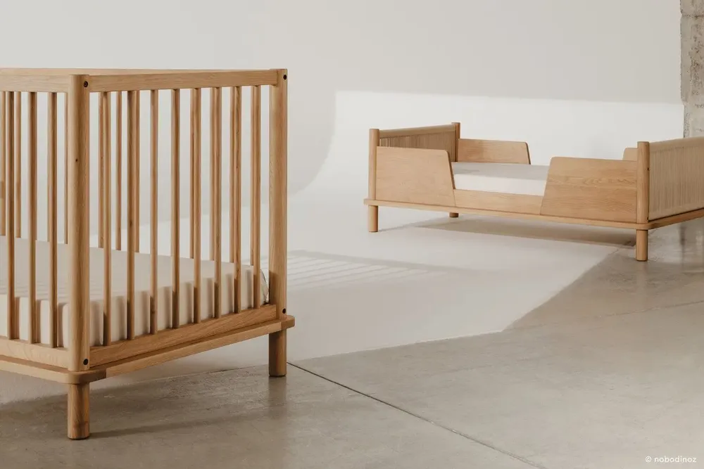Lits - Lit bébé évolutif en bois de chêne massif Latitude - NOBODINOZ