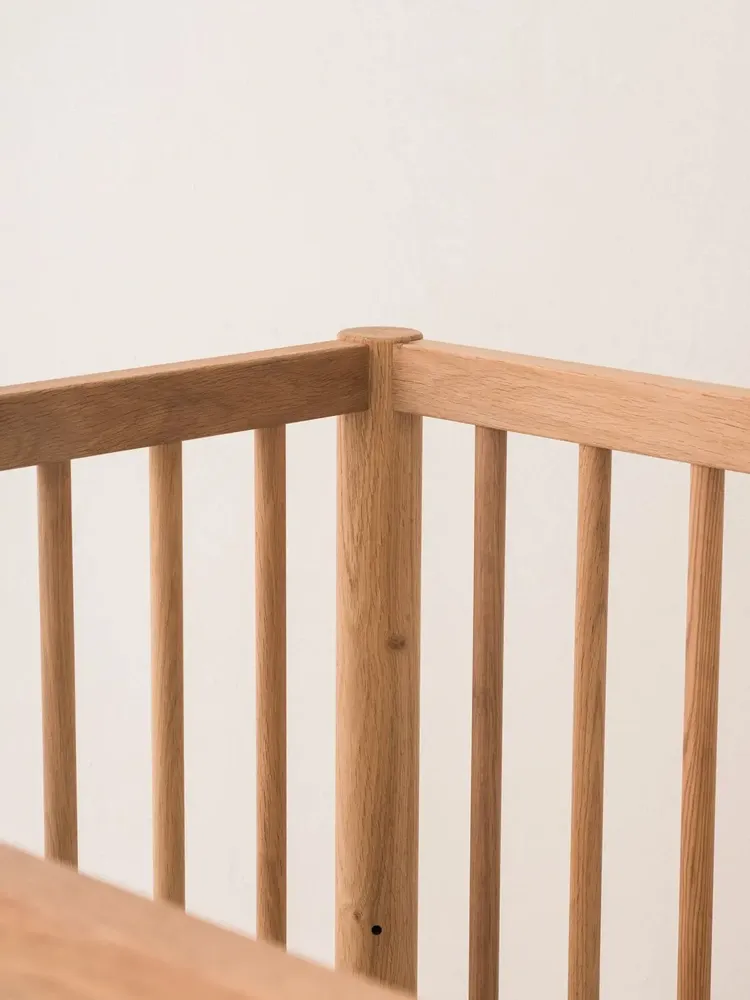 Lits - Lit bébé évolutif en bois de chêne massif Latitude - NOBODINOZ