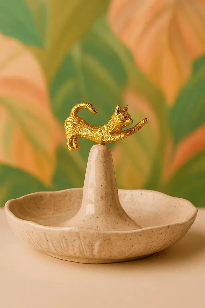 Ceramic - Sleepy Cat Ceramic Jewelry Dish - CÂPÂ JEWELRY