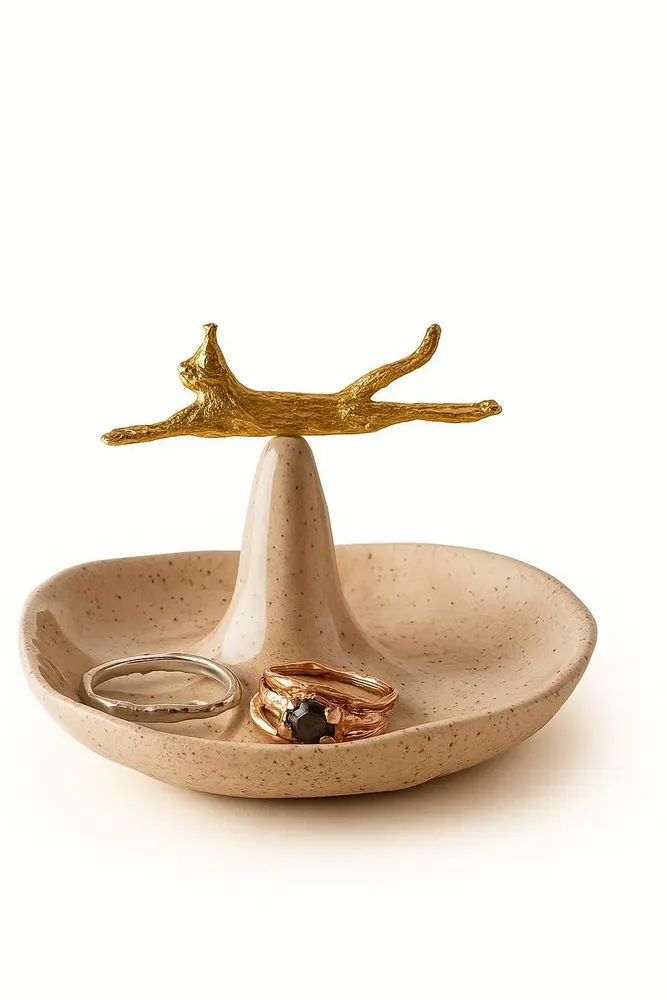 Ceramic - Lazy Cat Ceramic Jewelry Dish - CÂPÂ JEWELRY
