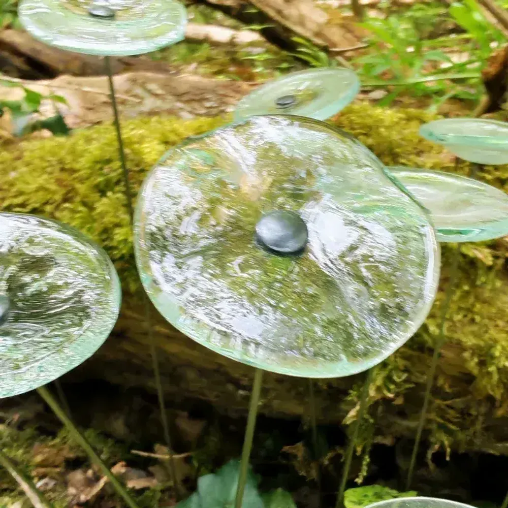 Décorations florales - Petite fleur ronde en verre pour l'intérieur de couleur transparente avec tige en acier inoxydable de 43 cm - CARNEOL GLASS