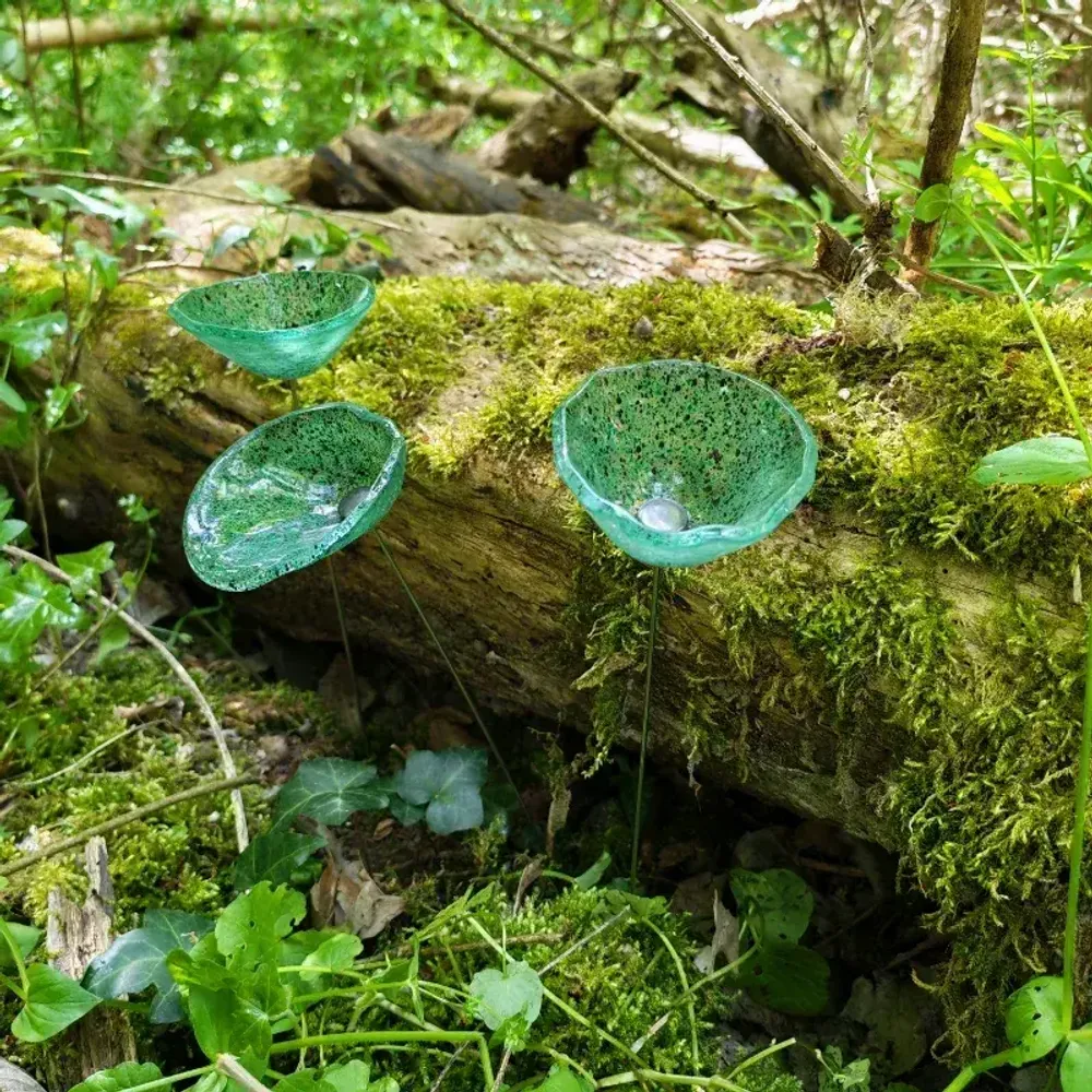Décorations florales - Fleur de calebasse en verre de taille moyenne pour extérieur de couleur transparente, verte, noire avec tige en acier inoxydable de 43 cm. - CARNEOL GLASS
