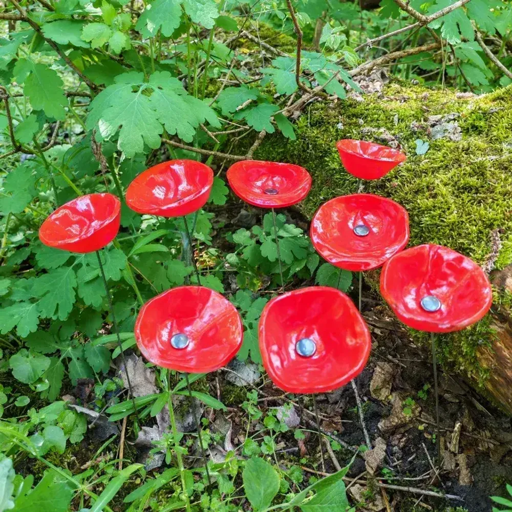 Floral decoration - Medium -sized glass calabel flower for outdoor in red colour with 43 cm stainless steel stem. - CARNEOL GLASS