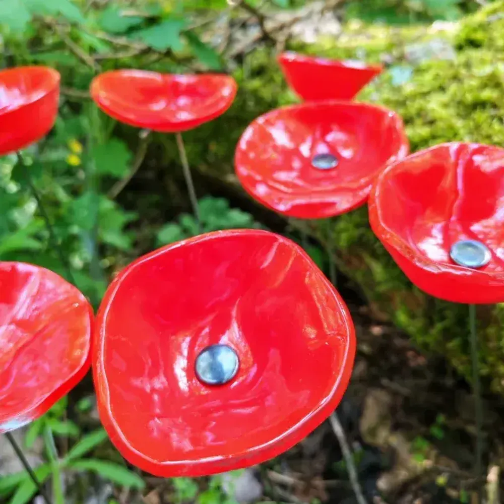Floral decoration - Medium -sized glass calabel flower for outdoor in red colour with 43 cm stainless steel stem. - CARNEOL GLASS