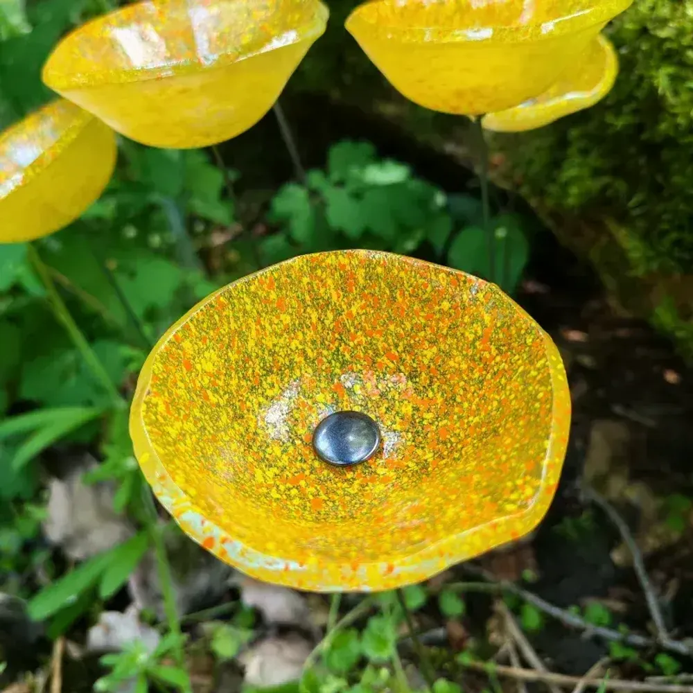 Décorations florales - Fleur de calebasse en verre de taille moyenne pour extérieur de couleur transparente, orange, jaune avec tige en acier inoxydable de 43 cm. - CARNEOL GLASS