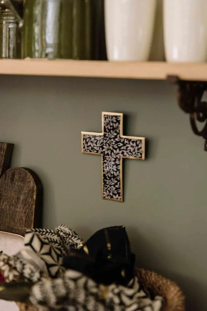 Other wall decoration - Carbon Branch cross ornament - BONCOEURS