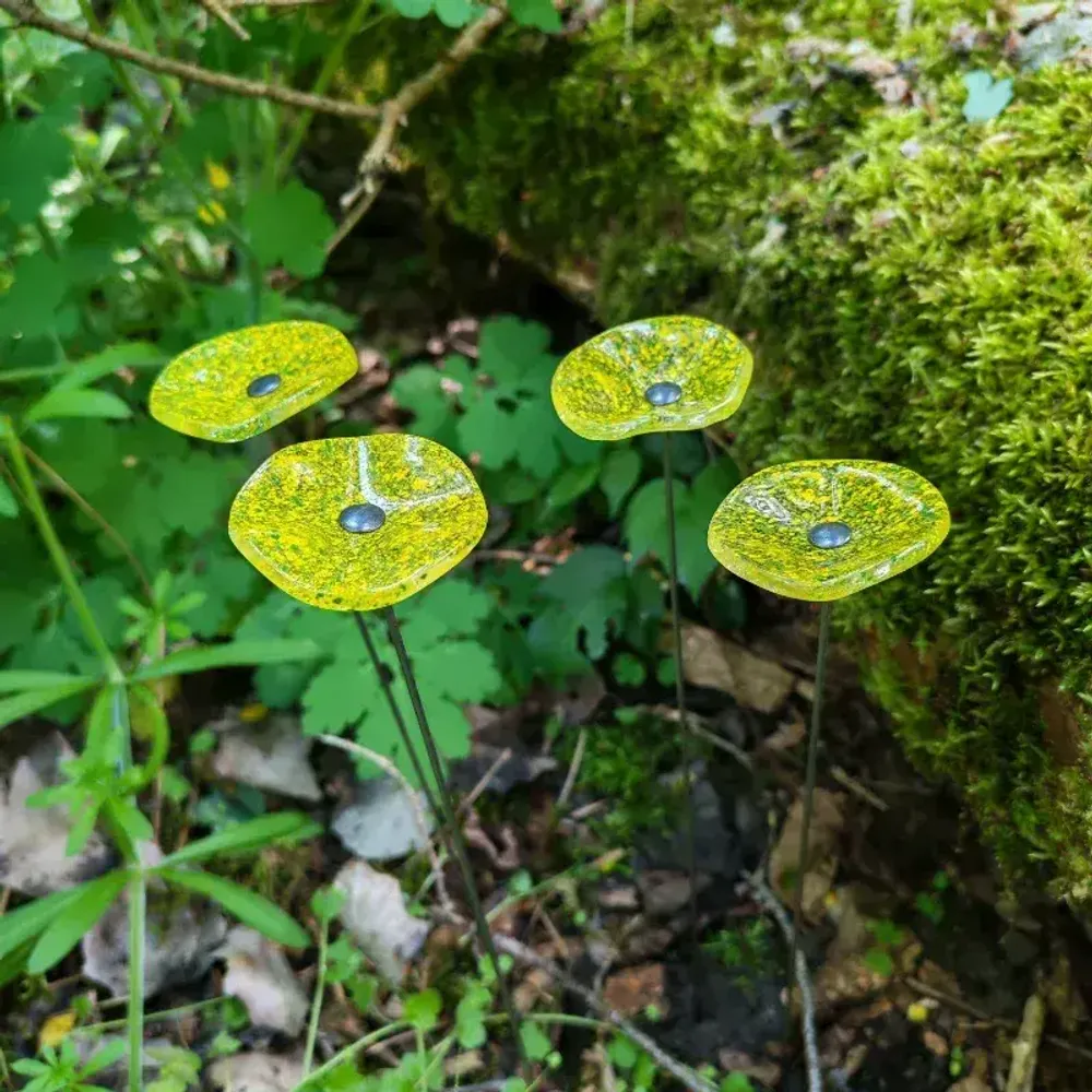 Décorations florales - Petite fleur ronde en verre pour l'extérieur de couleur transparente, vert pomme, jaune avec tige en acier inoxydable de 43 cm - CARNEOL GLASS