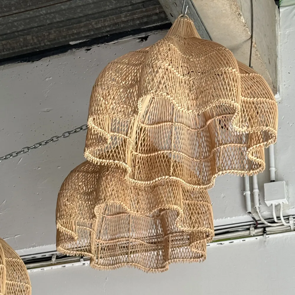 Hanging lights - Suspension, rattan lamp in the shape of a flower, tulip, corolla H:50 - OFFICE OBJETS