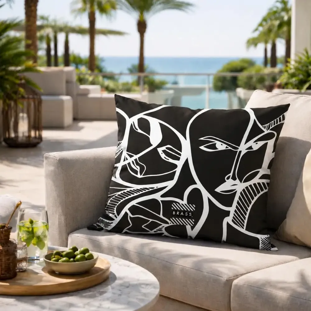 Tissus pour extérieurs - Coussin d'extérieur Black Elongi 60 x 60 - Design by BRASS - ARTDECORIS