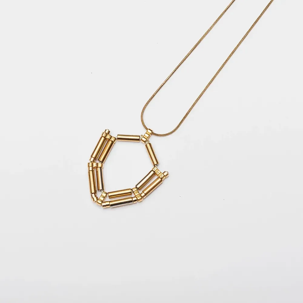 Bijoux - Collier hexagonal doré avec hématite - C.KARAKALPAKI