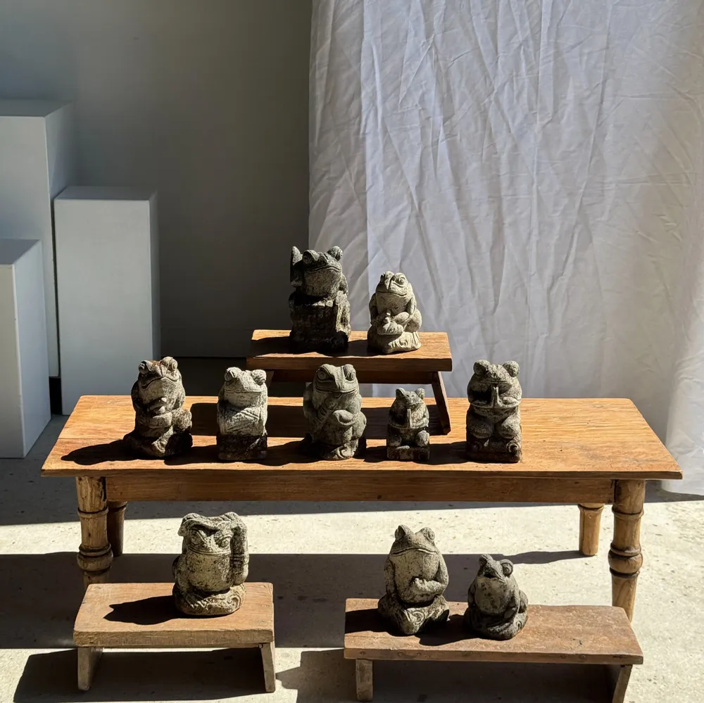 Sculptures, statuettes et miniatures - Petite grenouille sculpture de pierre calcaire balinaise musique - OFFICE OBJETS