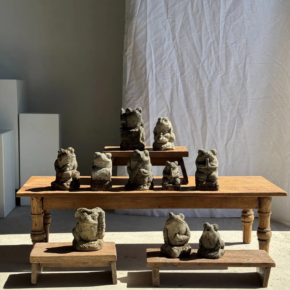 Accessoires de déco extérieure - Petite grenouille sculpture de pierre calcaire balinaise tambour - OFFICE OBJETS