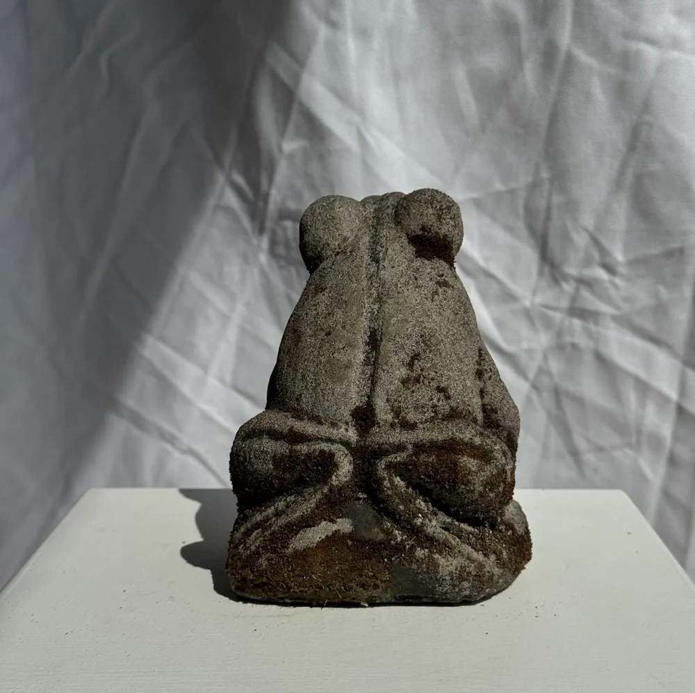 Sculptures, statuettes and miniatures - Small frog Balinese limestone sculpture H14 L10.5 L10 - OFFICE OBJETS