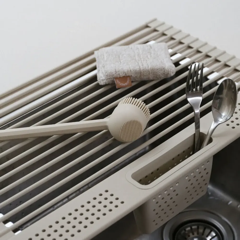 Brosserie - Brosse à Vaisselle VANA, Silicone - DESIGNSTUFF