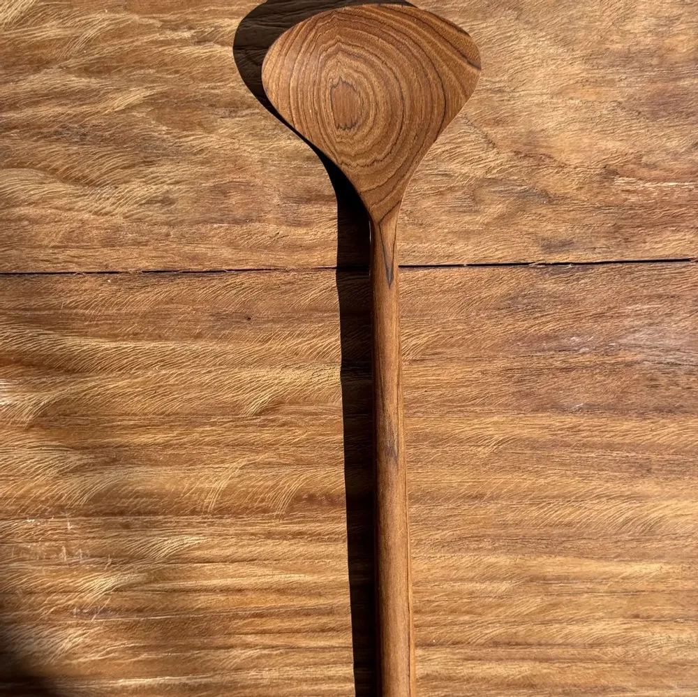 Couverts de service - Couvert à salade ou grande cuiller en teck forme aplatie ovale L28 D8, - OFFICE OBJETS
