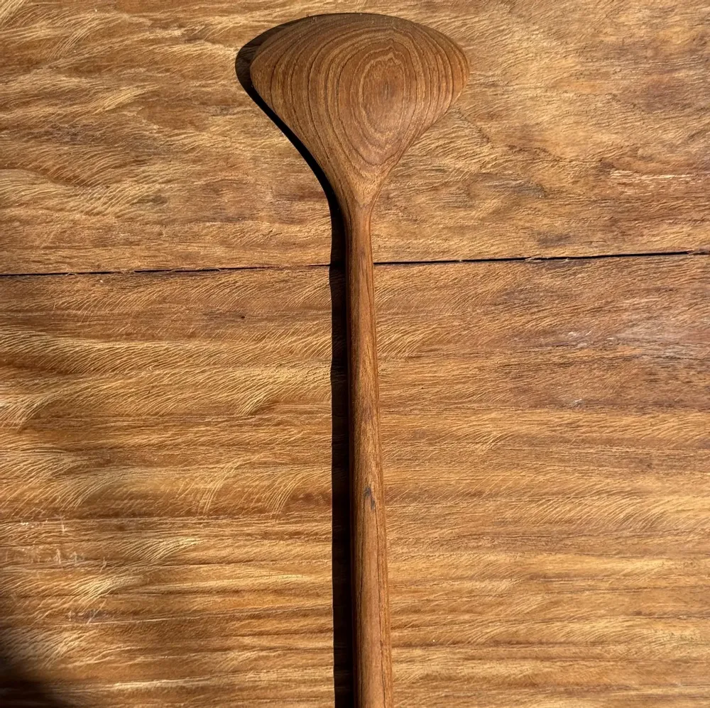 Couverts de service - Couvert à salade ou grande cuiller en teck forme aplatie ovale L28 D8, - OFFICE OBJETS
