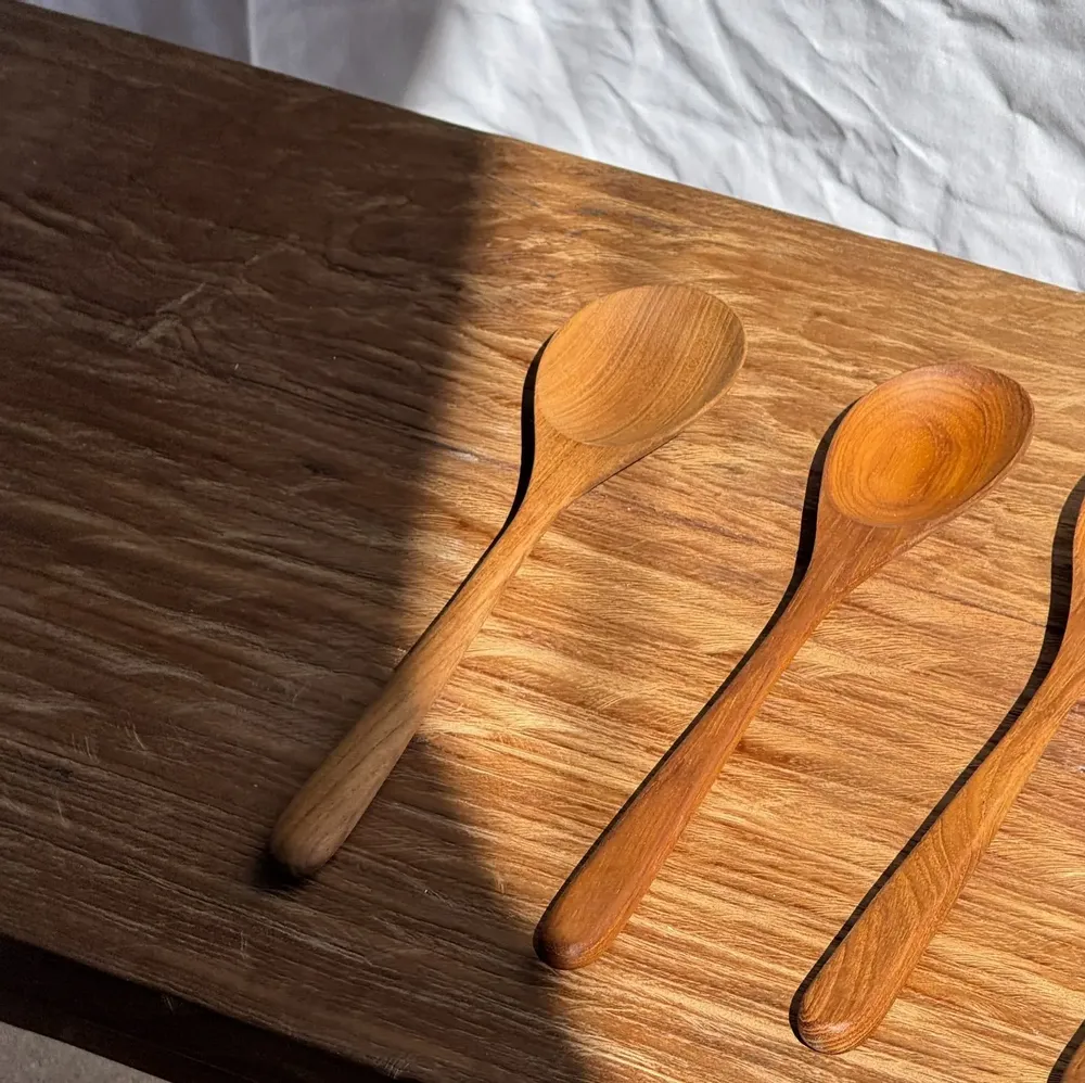 Cutlery set - Salad cutlery or large teak spoon in elongated oval shape - OFFICE OBJETS