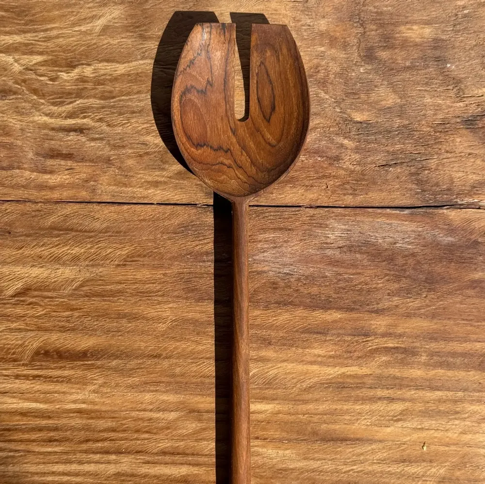 Couverts de service - Couvert à salade ou cuiller spatule bout plat fendue en teck L30 D9x8 - OFFICE OBJETS