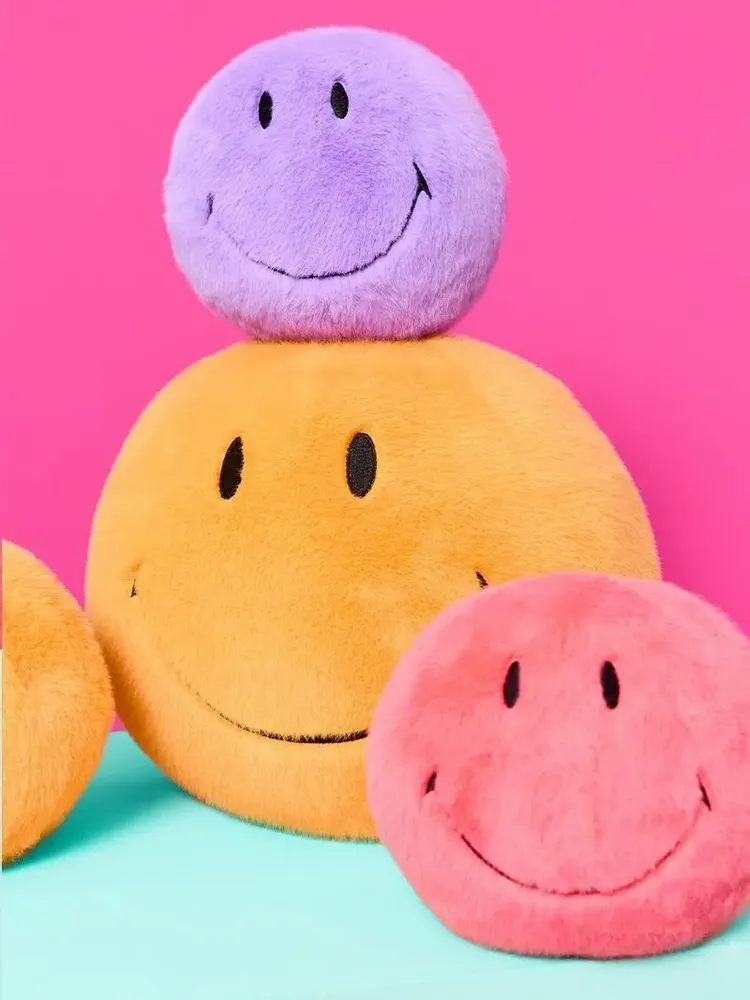 Soft toy - SMILEY Plush Toy – 13cm Fuzzy - Yellow - STEMPELS ET CO