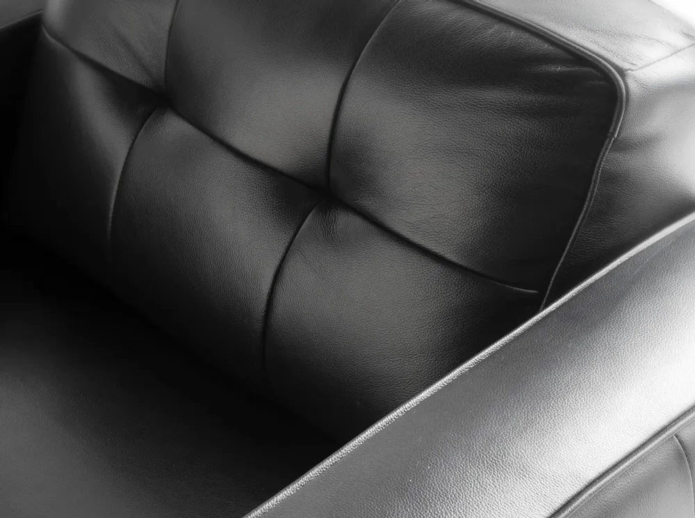 Armchairs - Upholstered armchair upholstered cowhide leather - ANGEL CERDÁ
