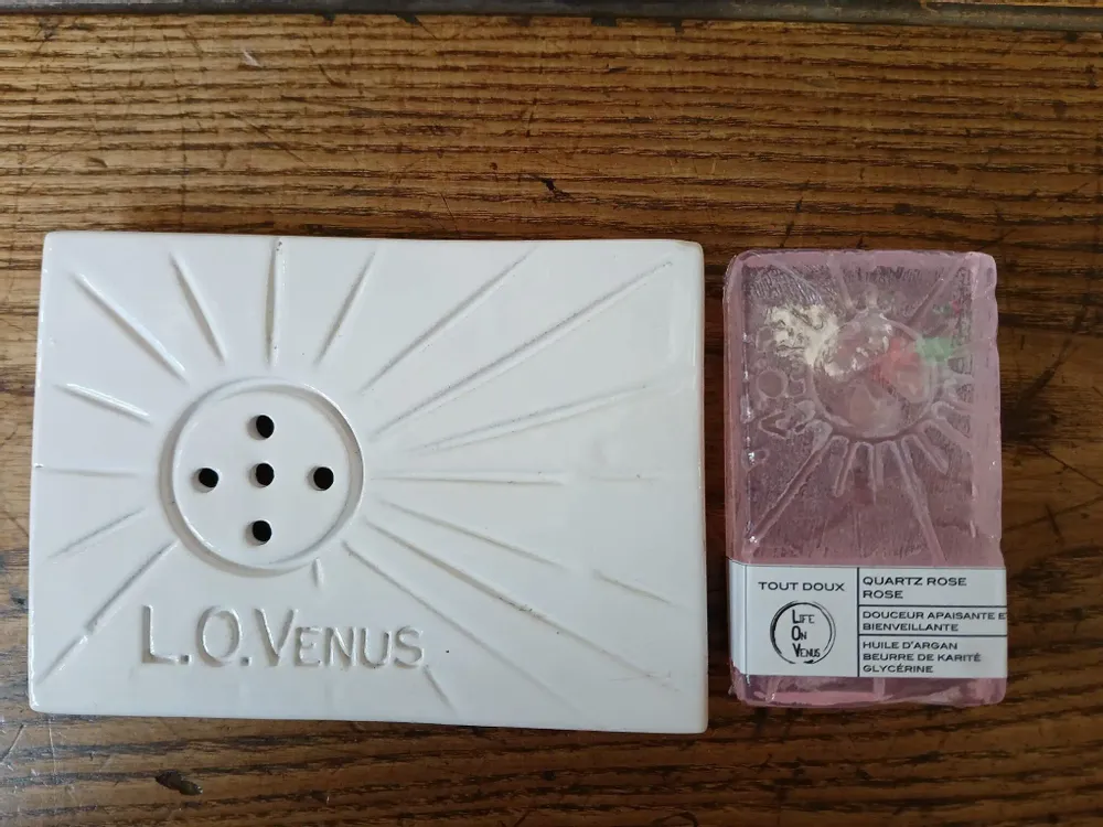 Scent diffusers - Soap Dish with PURE SPIRIT Soap - LIFE ON VENUS