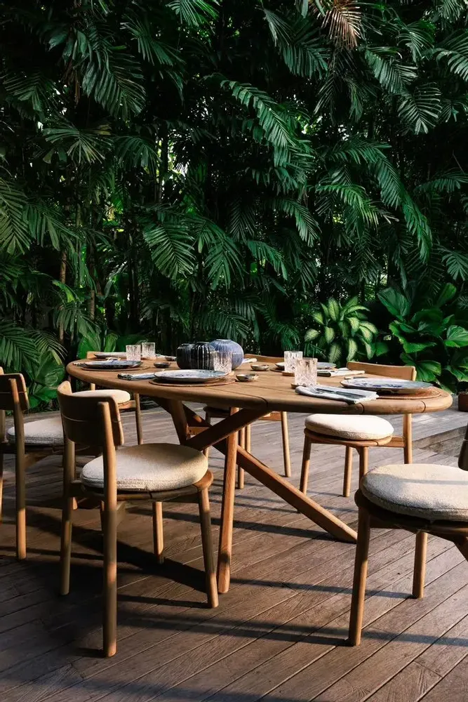 Lawn tables - Sisa recycled solid teak outdoor table - DESIGN TRIP