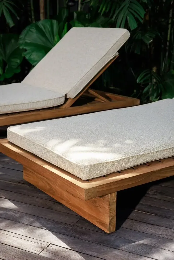Deck chairs - Lilo deckchair in recycled teak and water-repellent fabric - DESIGN TRIP