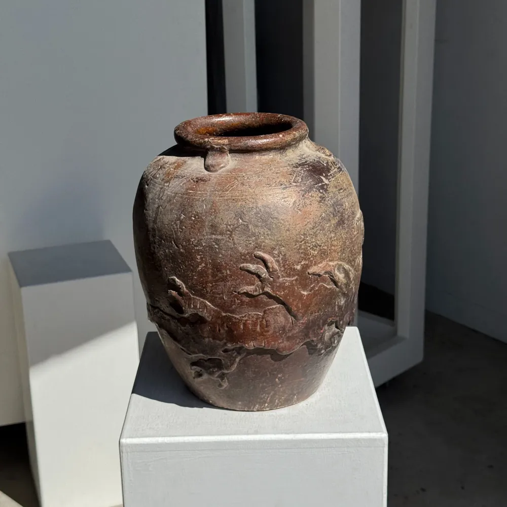 Vases - Large traditional Indonesian terracotta pot depicting a dragon - OFFICE OBJETS