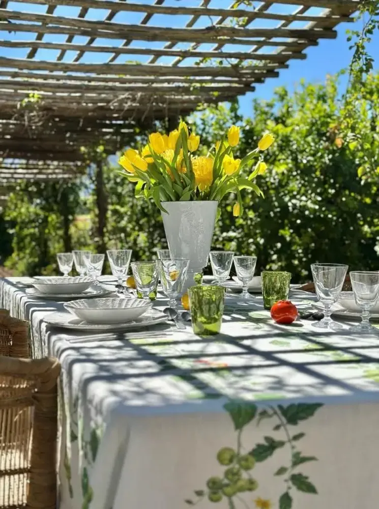 Table linen - TOMATO 'VERTE' Linen Tablecloths & Napkins - SUMMERILL AND BISHOP