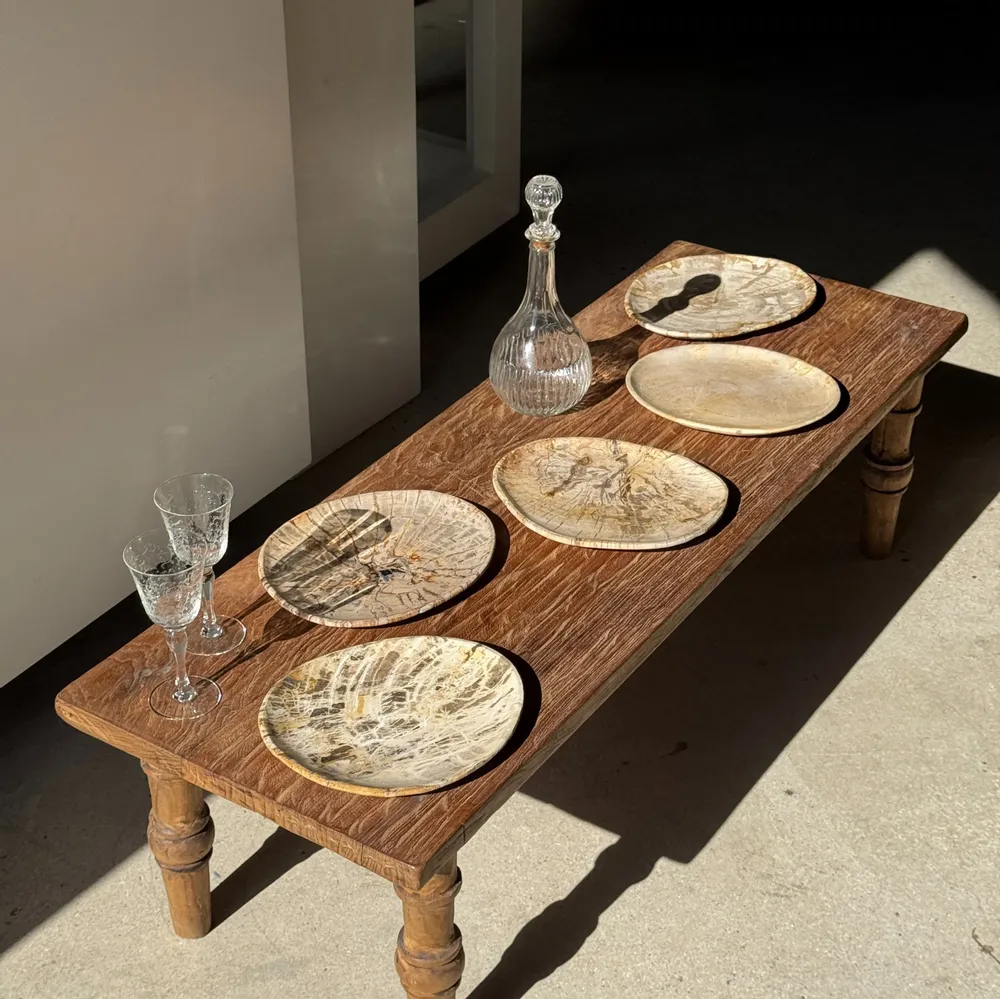 Assiettes de réception - Petit vide poche ou plat en bois pétrifié blanc quadrillé brun - OFFICE OBJETS