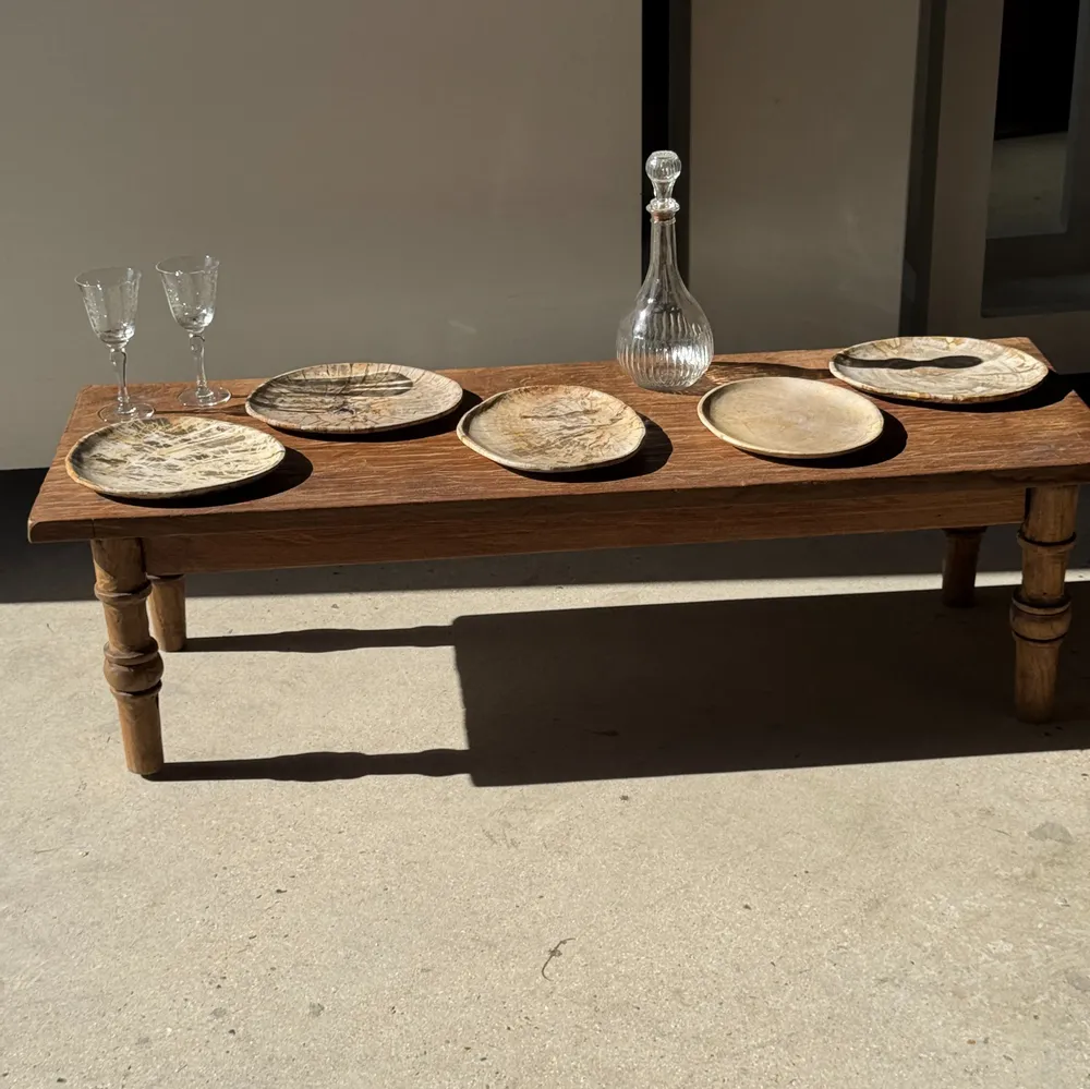 Assiettes de réception - Petit vide poche ou plat en bois pétrifié blanc quadrillé brun - OFFICE OBJETS