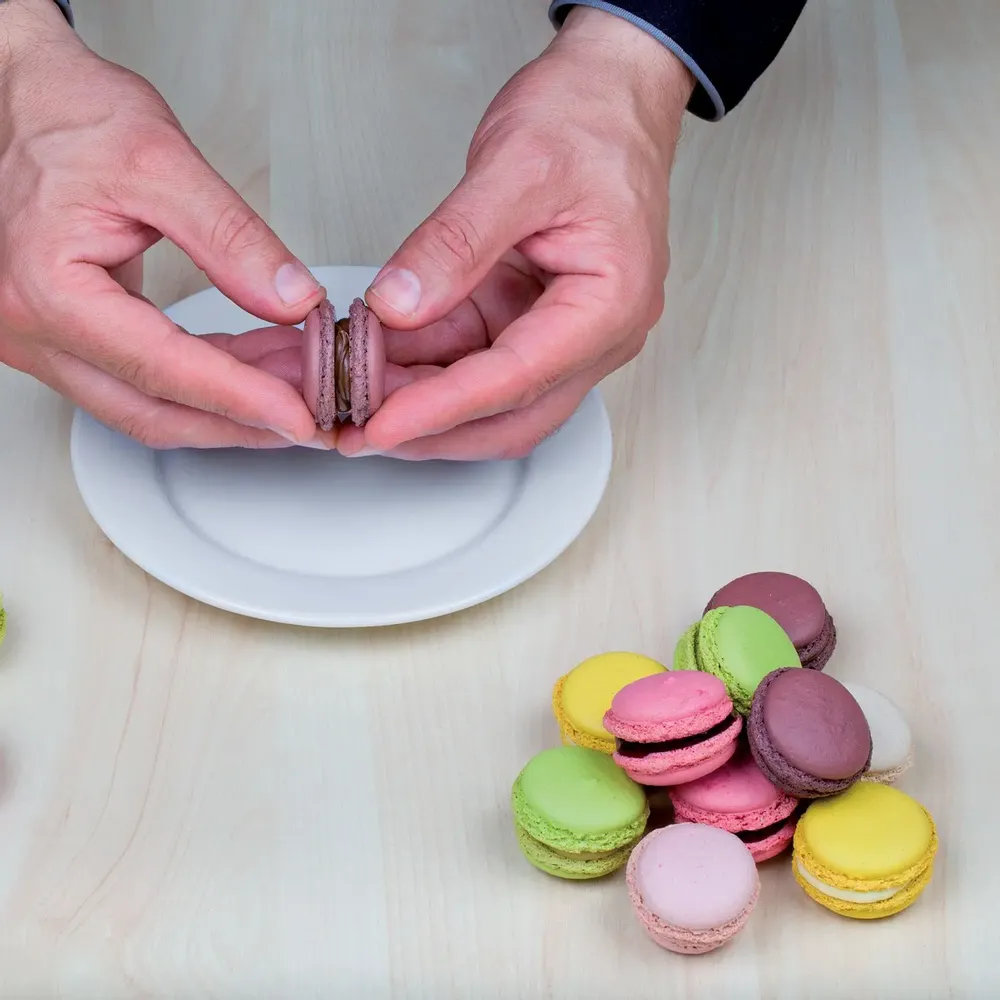 Kitchen utensils - MAC01 - SILICONE MAT N.48 MACARONS ø 35 300X400 MM - SILIKOMART S.R.L.
