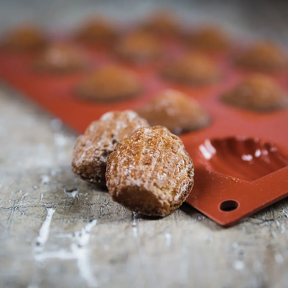 Ustensiles de cuisine - SF 031 MADELEINES - MOULE EN SILICONE 44X34 H 10 MM - SILIKOMART S.R.L.