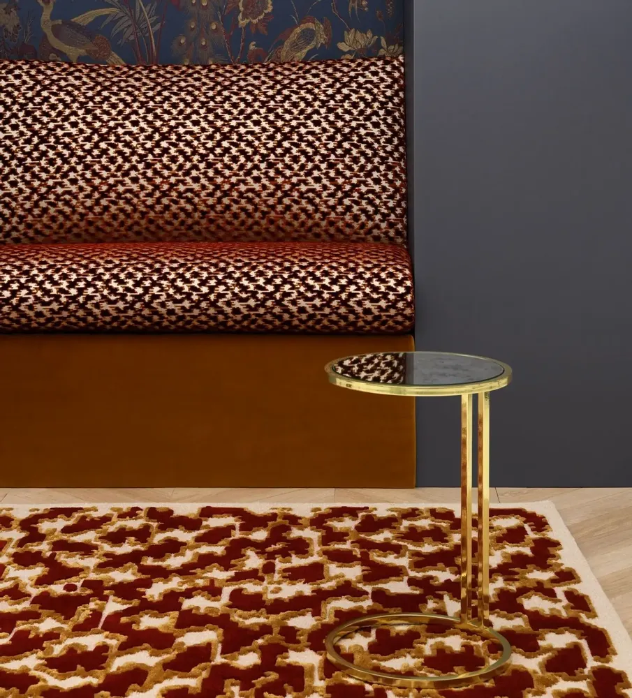 Tables for hotels - Julia Round Side Table, Antique mirror top, Polished Brass legs - DUISTT