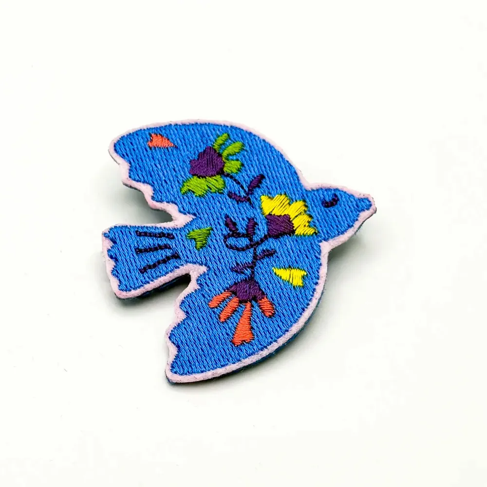 Cadeaux - Broche “L’envol” – Pour celles qui lâchent enfin prise - PETIT POIRIER