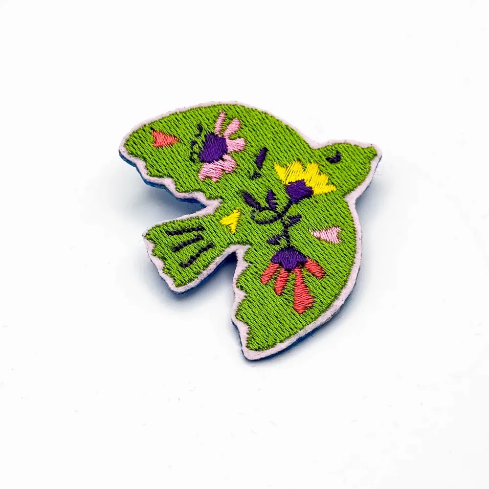 Cadeaux - Broche “L’envol” – Pour celles qui lâchent enfin prise - PETIT POIRIER