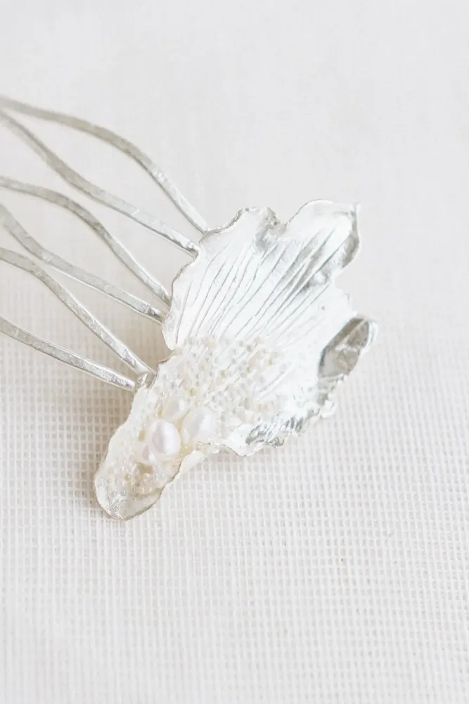 Accessoires cheveux - Peigne à feuilles de Clattleya - CÂPÂ JEWELRY