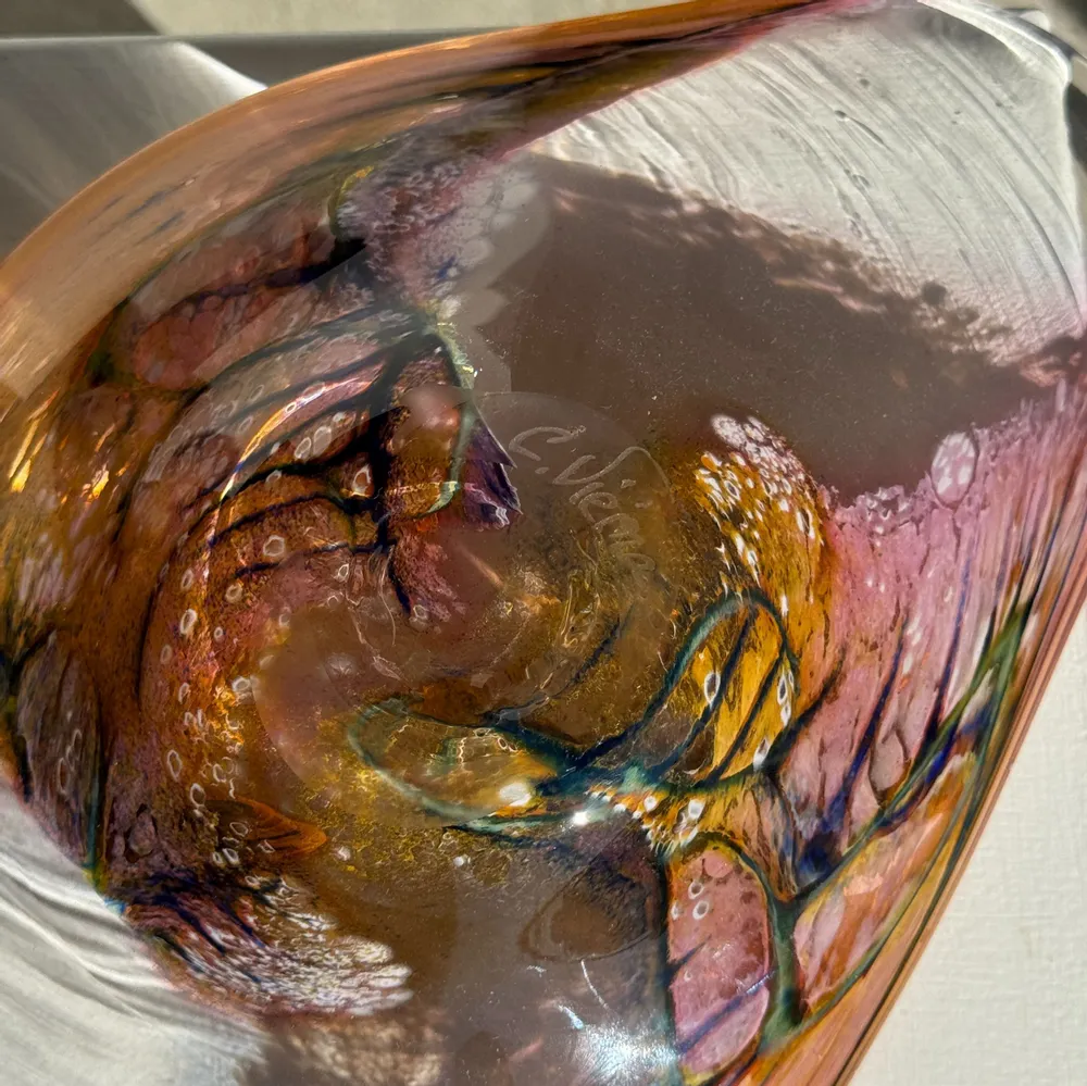 Plats et saladiers - Longue coupe en verre soufflé rose contemporaine Carlos Vieira L32 - OFFICE OBJETS