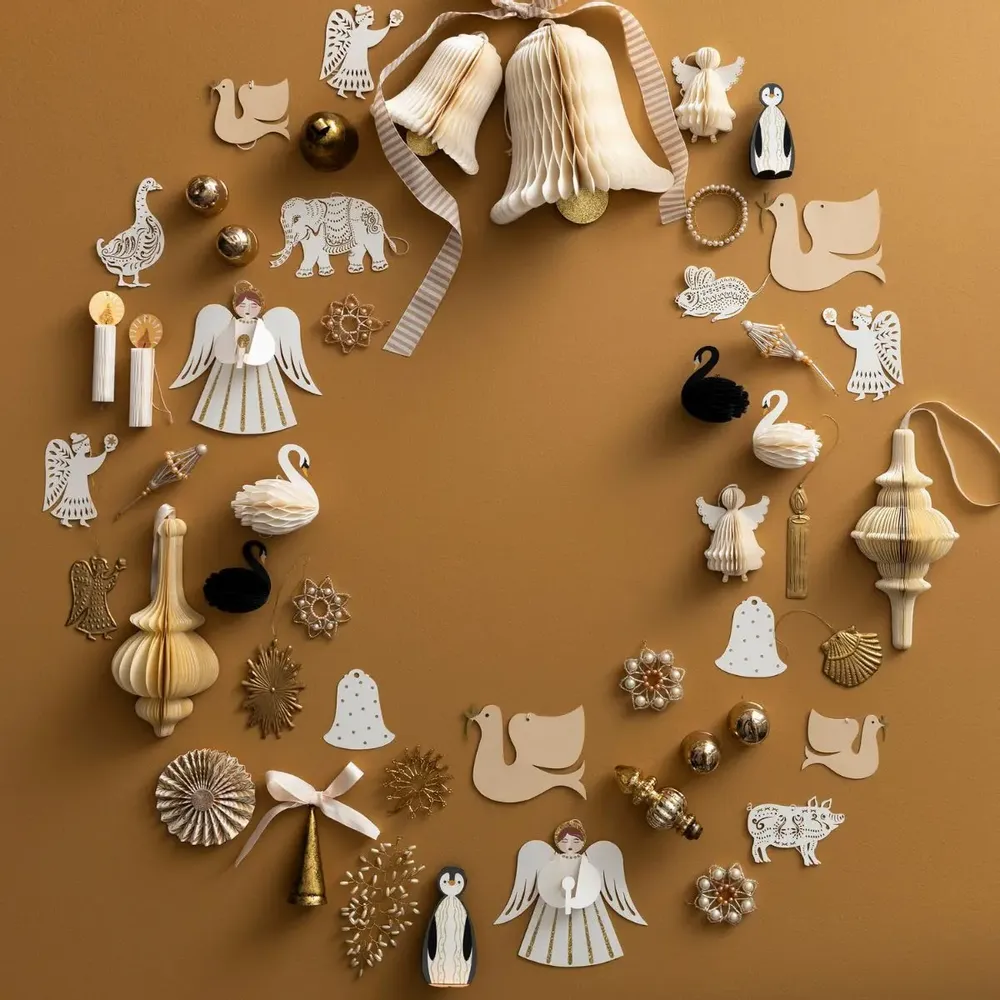 Christmas garlands and baubles - Christmas Decorations - BUNGALOW DENMARK