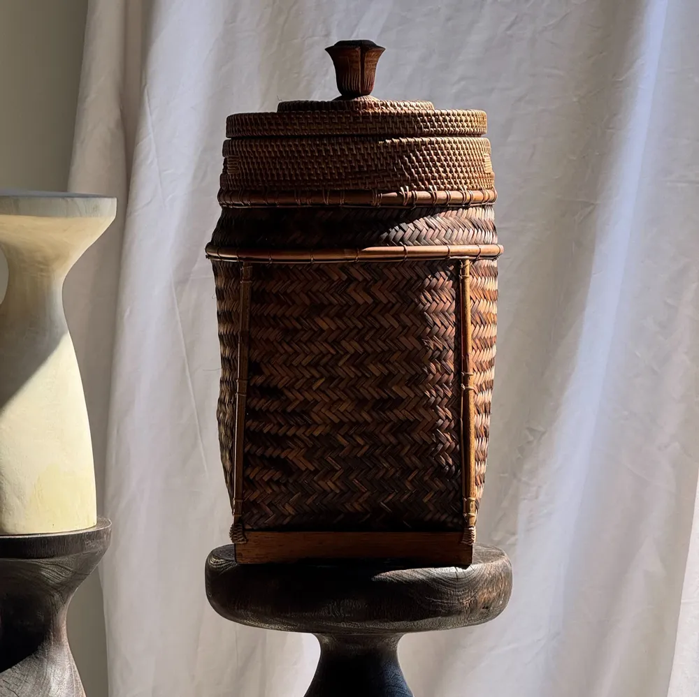Vases - Grand panier de pêcheur vannerie indonésienne à couvercle H65 D33 - OFFICE OBJETS