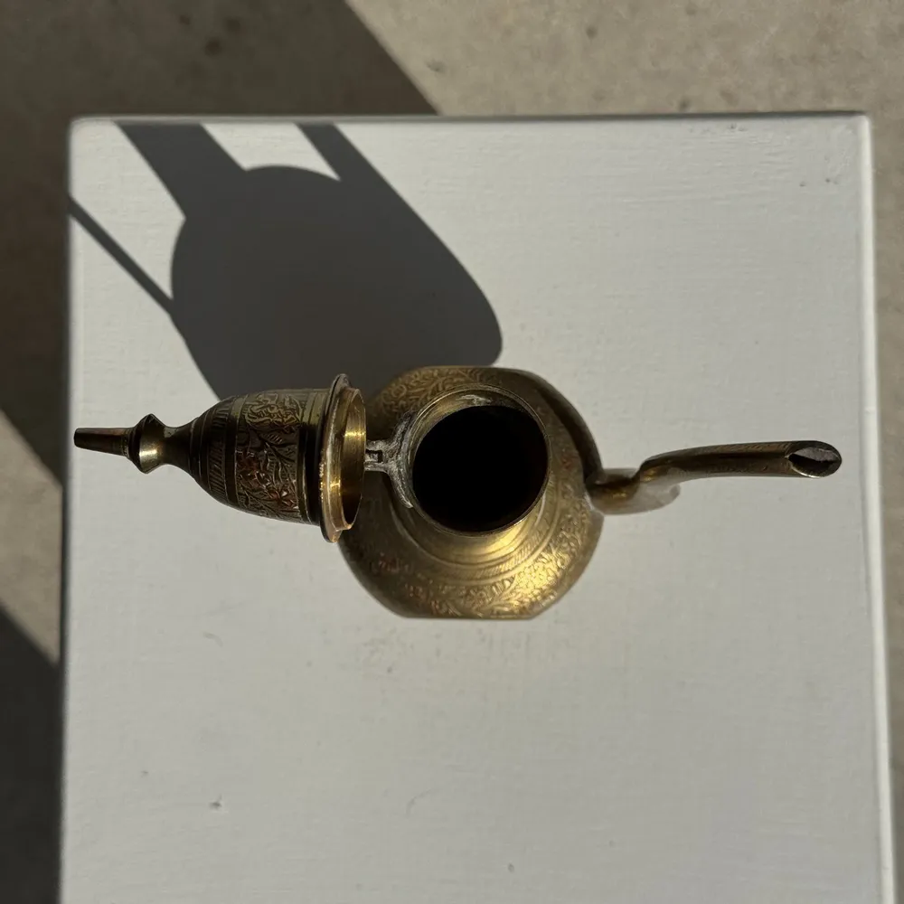 Tea and coffee accessories - Oriental engraved gilded brass jug H22 - OFFICE OBJETS